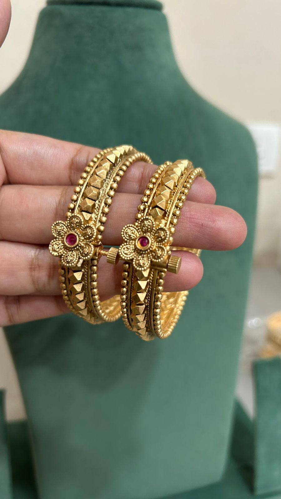 Heritage Bangle 02