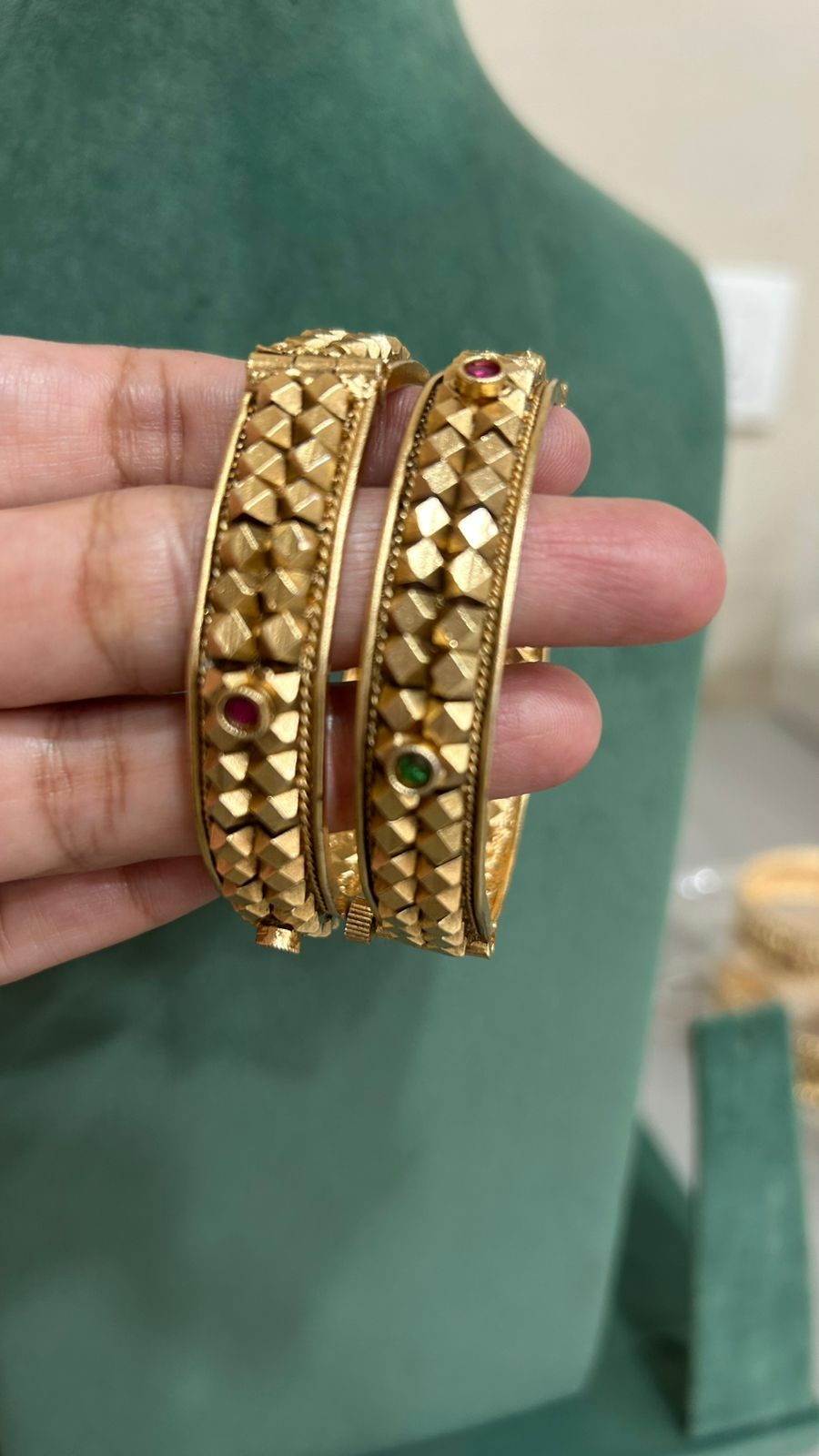Heritage Bangle 04