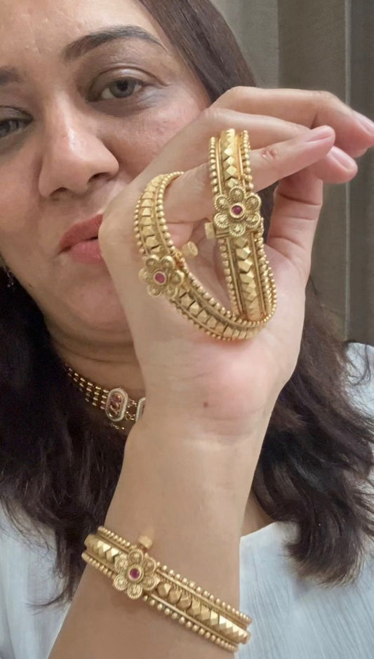 Heritage Bangle 02